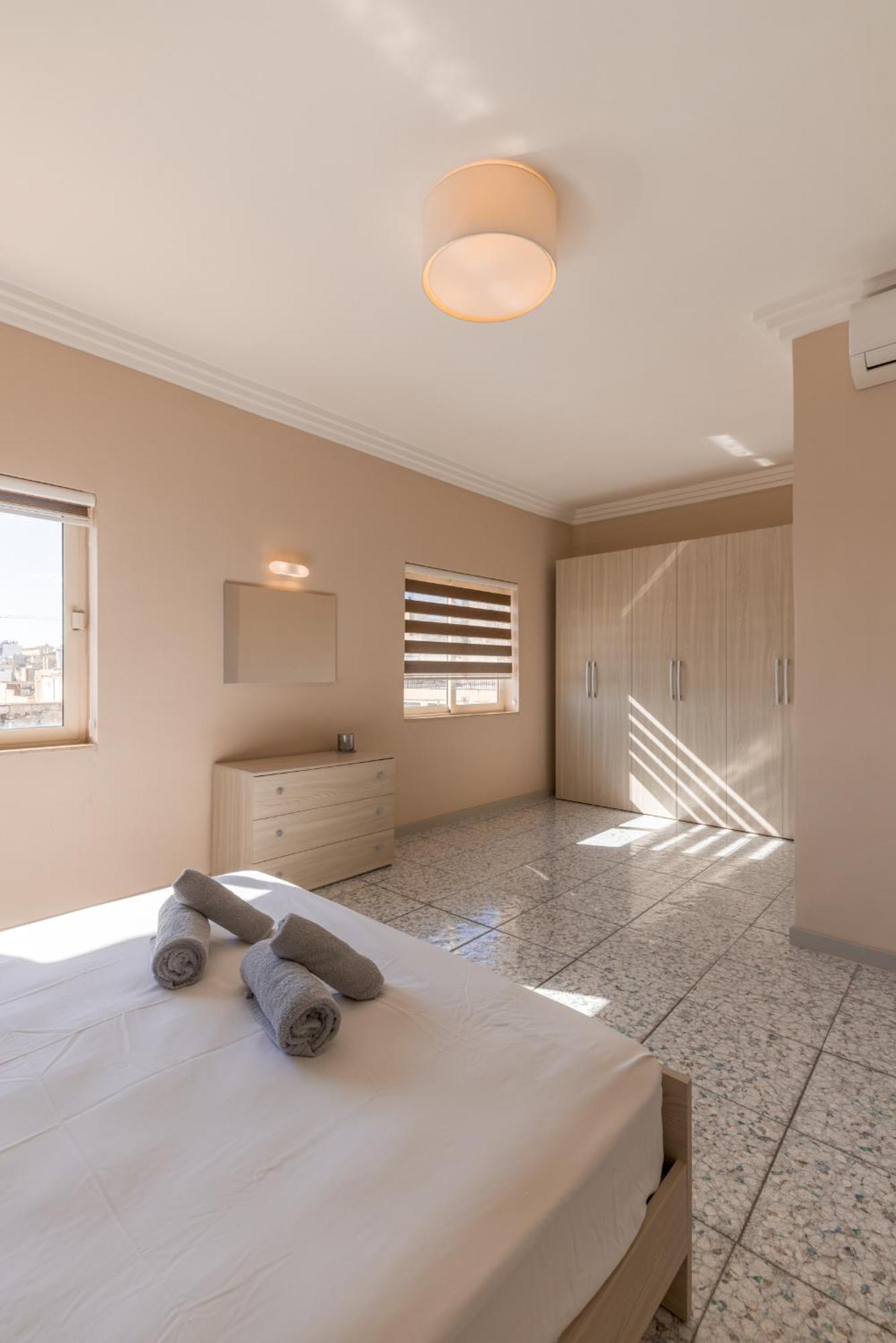 Harbour View - Large 2Br Apartment Valletta Buitenkant foto