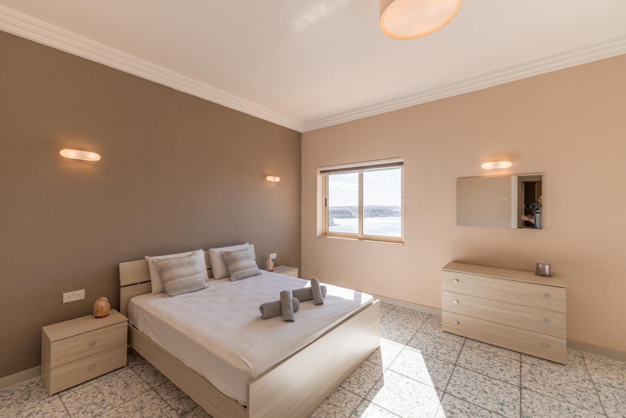 Harbour View - Large 2Br Apartment Valletta Buitenkant foto